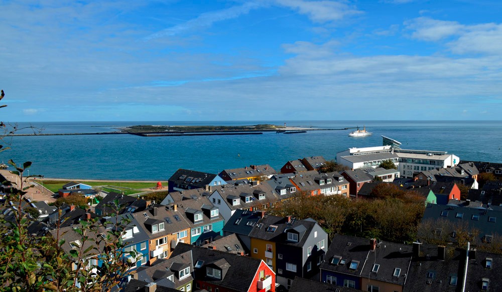 Im Hintergrund die Badeinsel, die Düne